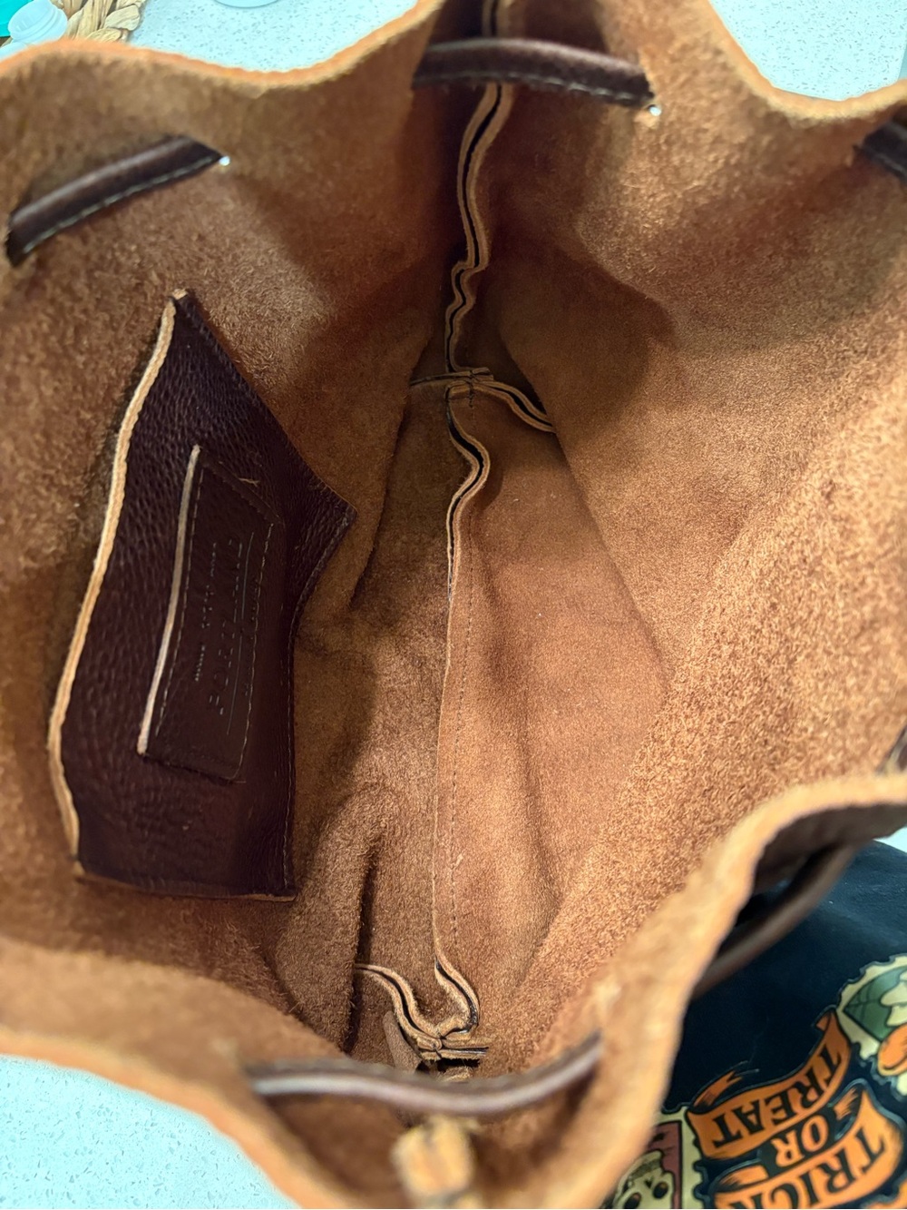 Portland Leather Goods | Large Bucket Bag | Coldbrew - Picture 11 of 12